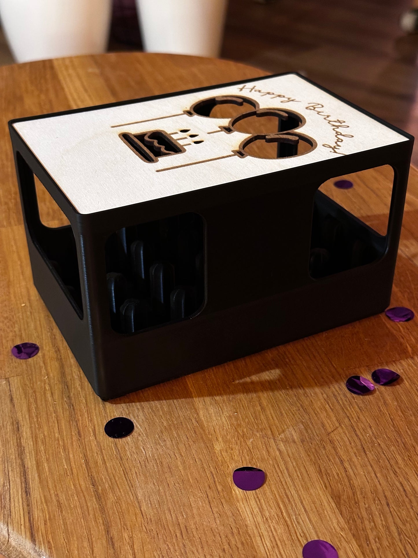 Geschenkbox für 24 Schnapsflaschen – stapelbar & personalisierbar